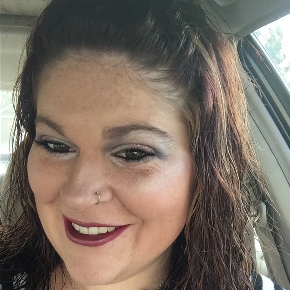 Meet your Posher, Kylie - Picture 7 of 8